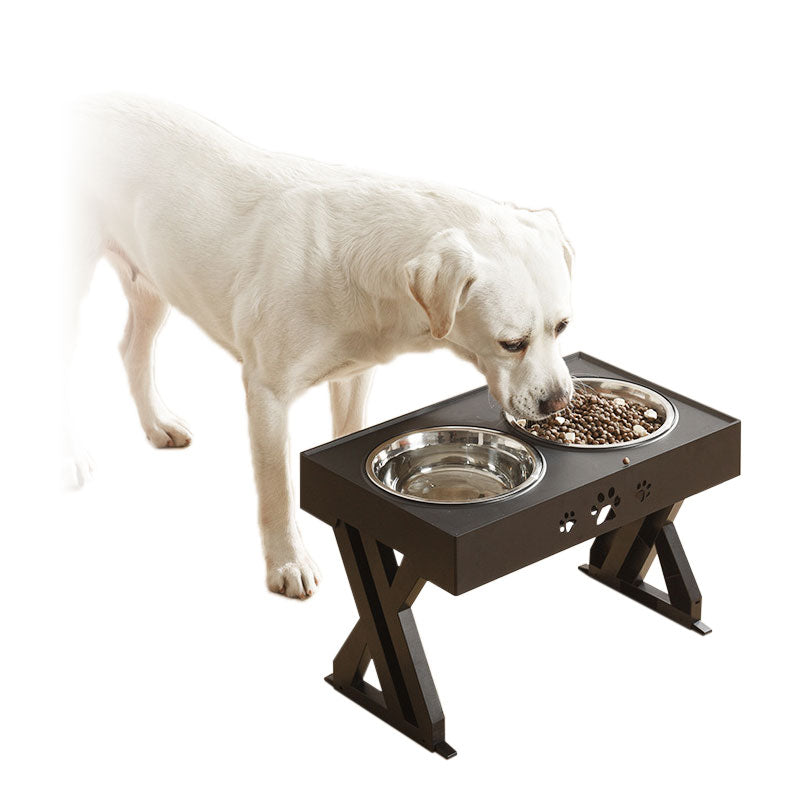 Labrador at a black Fold Stand with two steel bowls